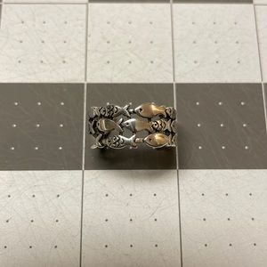 Adjustable fish ring